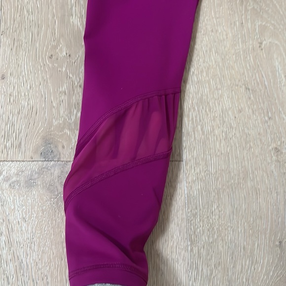 Victoria’s Secret Sport Knockout Leggings. Small. - Picture 5 of 10